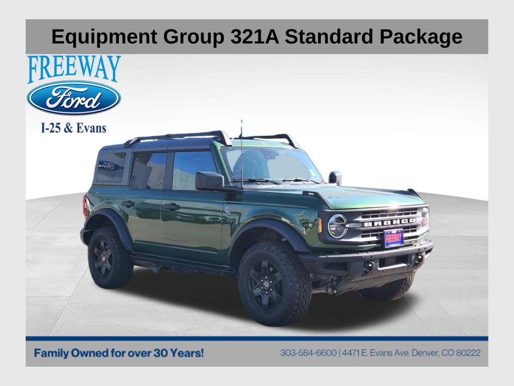 2024 Ford Bronco 4-Door Black Diamond's photo