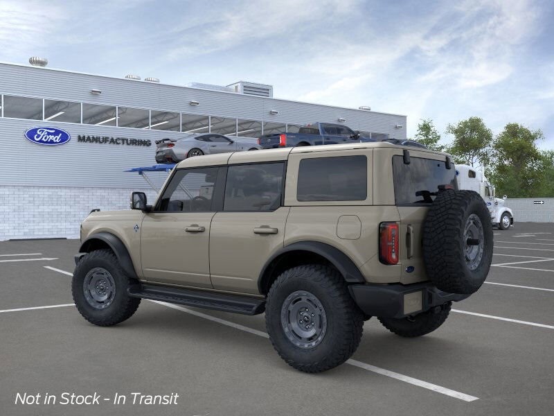 2025 Ford Bronco Outer Banks photo 4