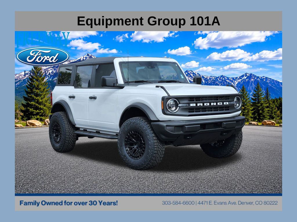 2025 Ford Bronco Base 4x4's photo