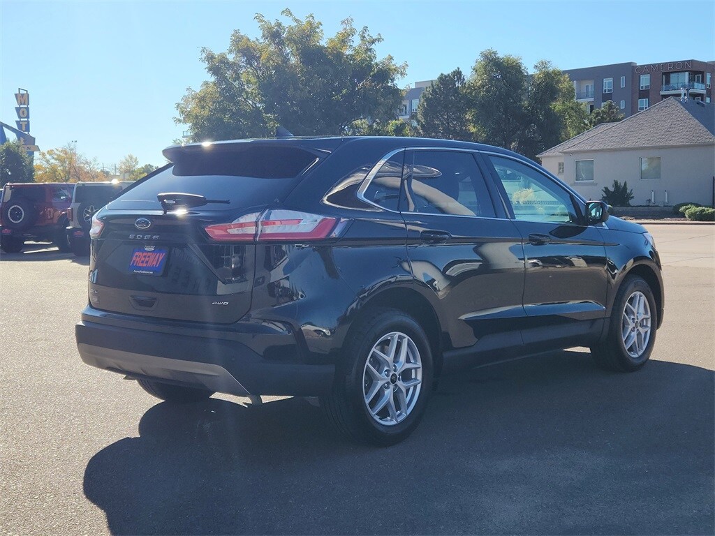 2023 Ford Edge SEL photo 3
