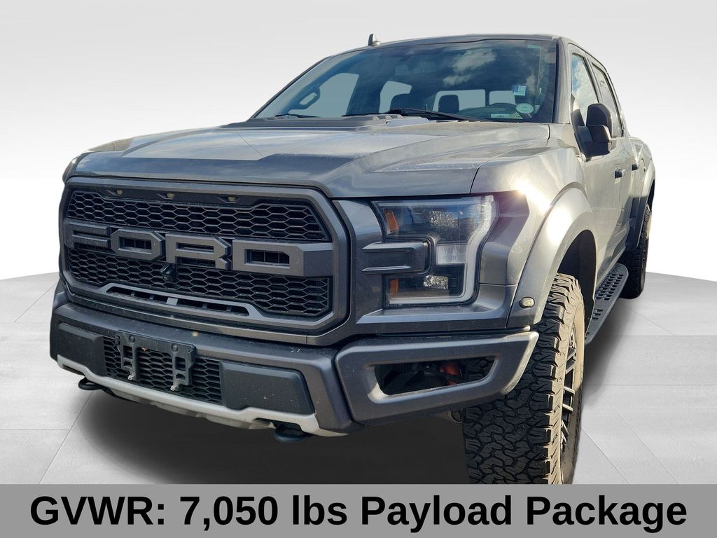 2020 Ford F-150 Raptor photo 2