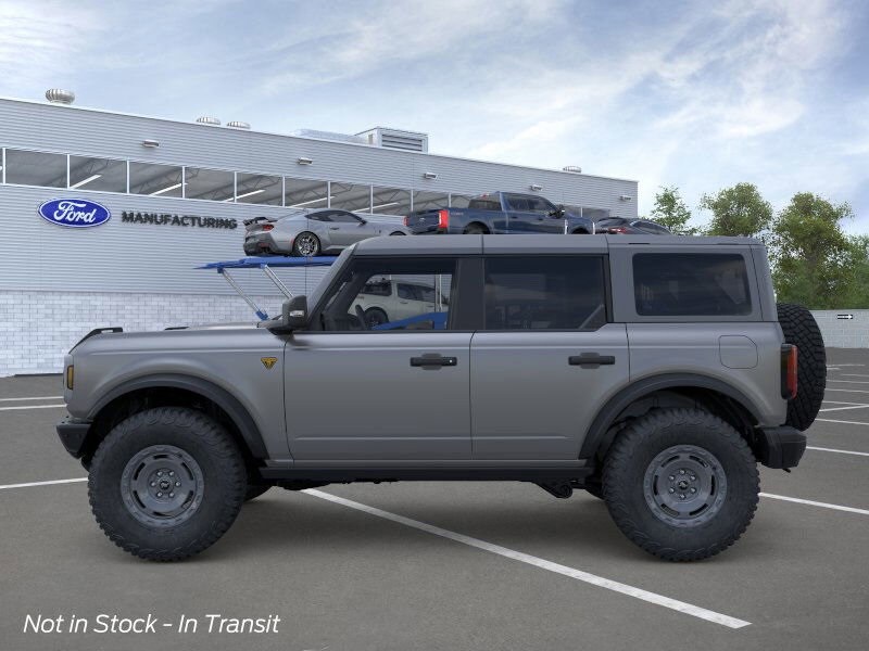2025 Ford Bronco Badlands photo 3