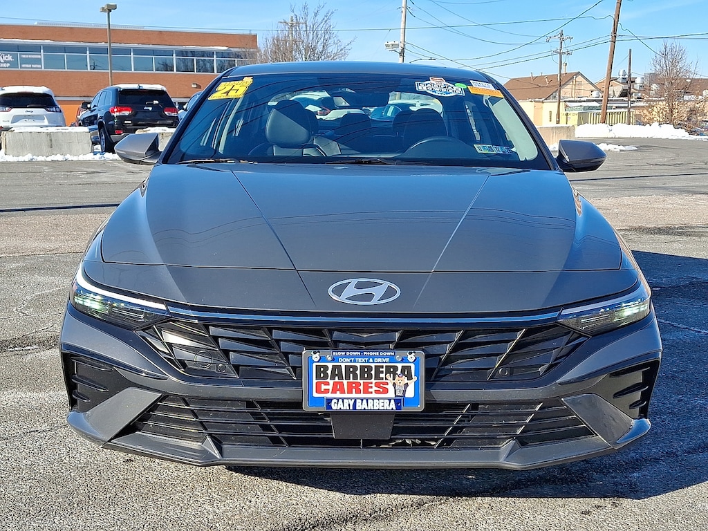 Used 2025 Hyundai Elantra Limited Sedan