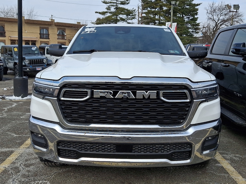 New 2025 Ram 1500 BIG HORN CREW CAB 4X4 5'7 BOX Pickup