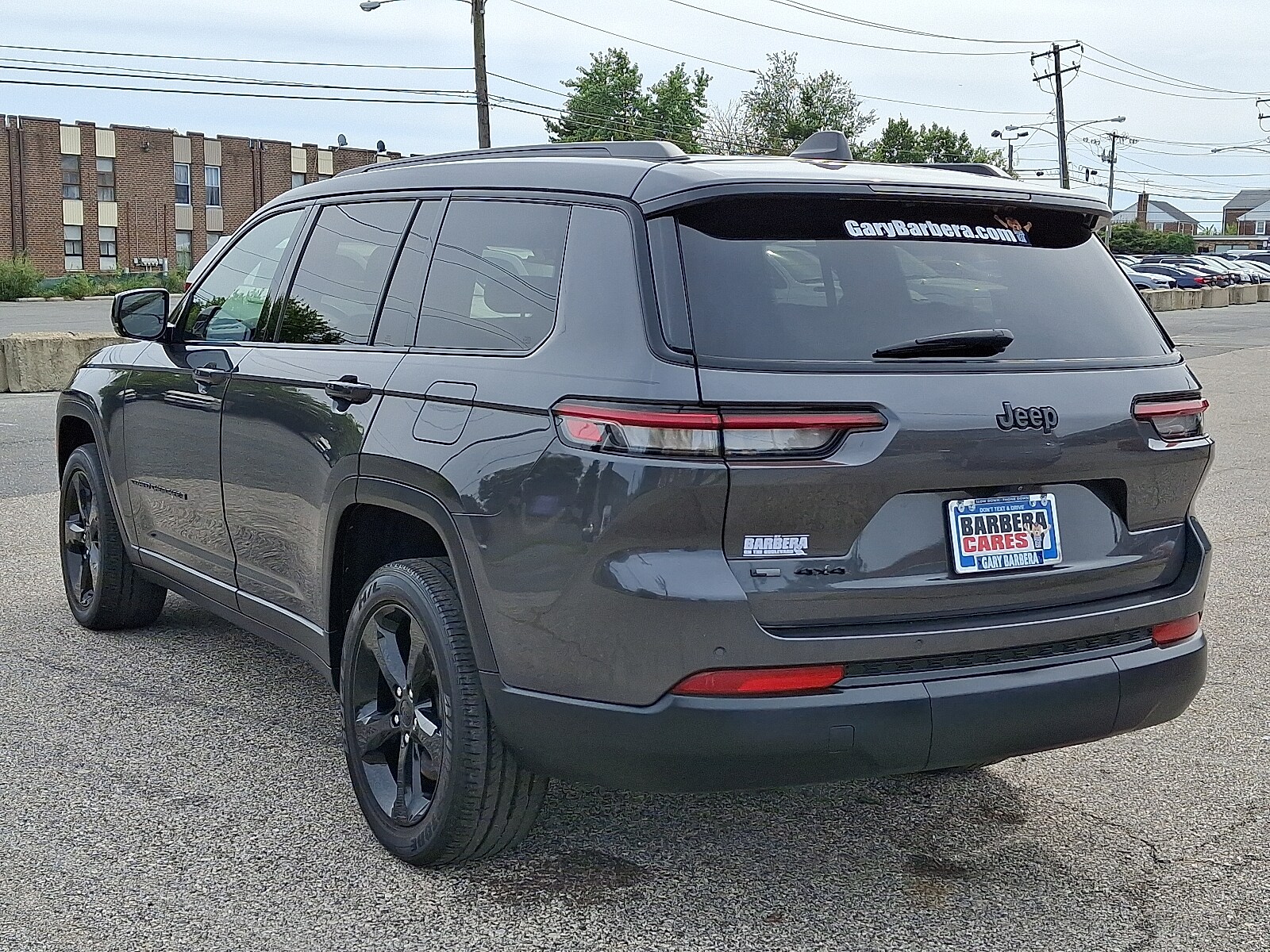 2022 Jeep Grand Cherokee Altitude photo 2