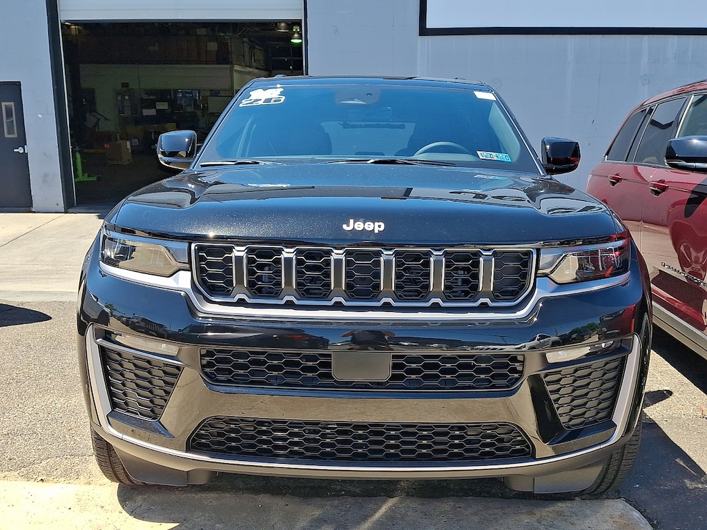 New 2026 Jeep Grand Cherokee LIMITED 4X4 Sport Utility