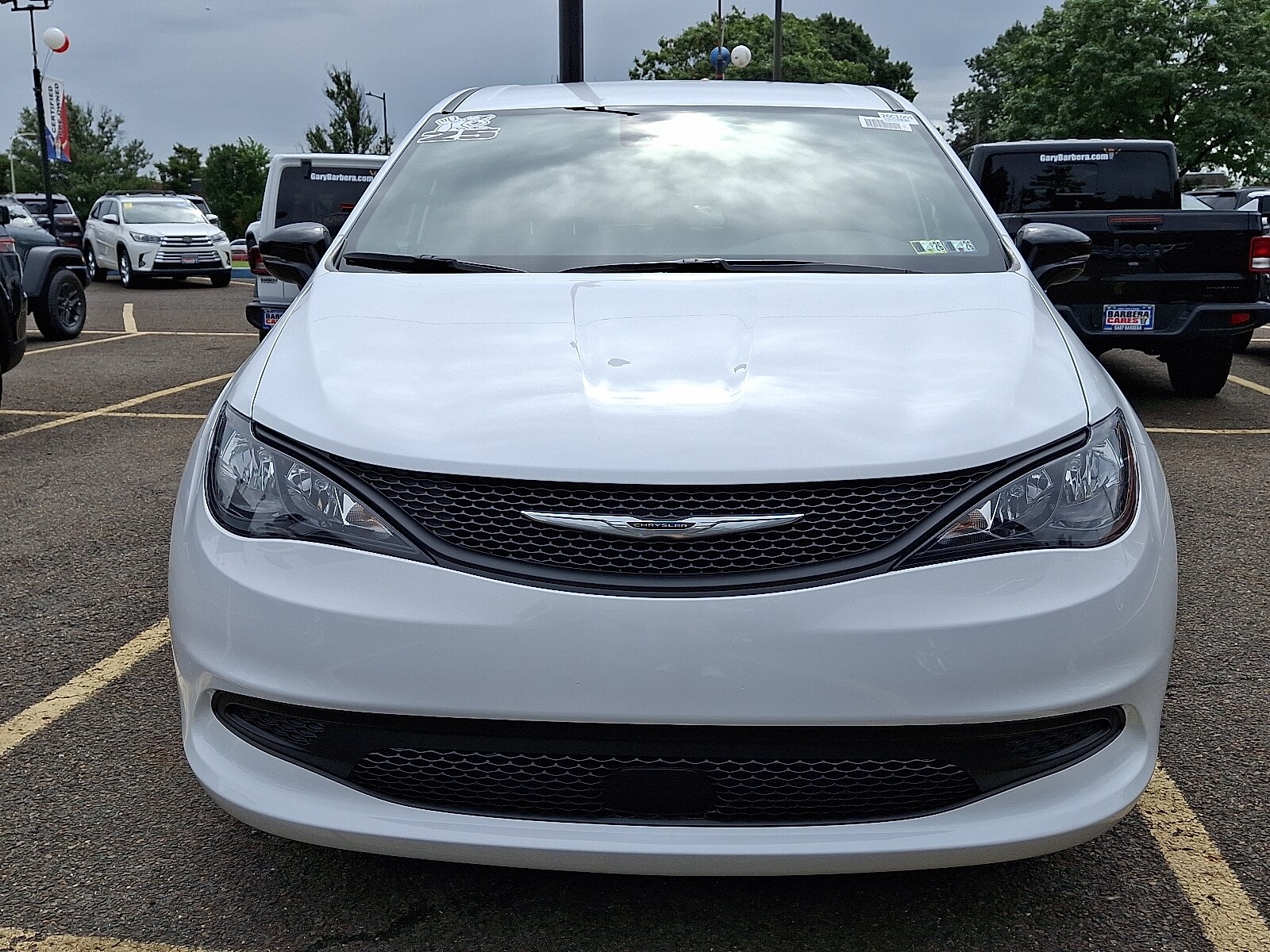 2026 Chrysler Voyager LX photo 2