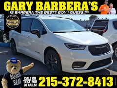 2025 Chrysler Pacifica SELECT Passenger Van FWD