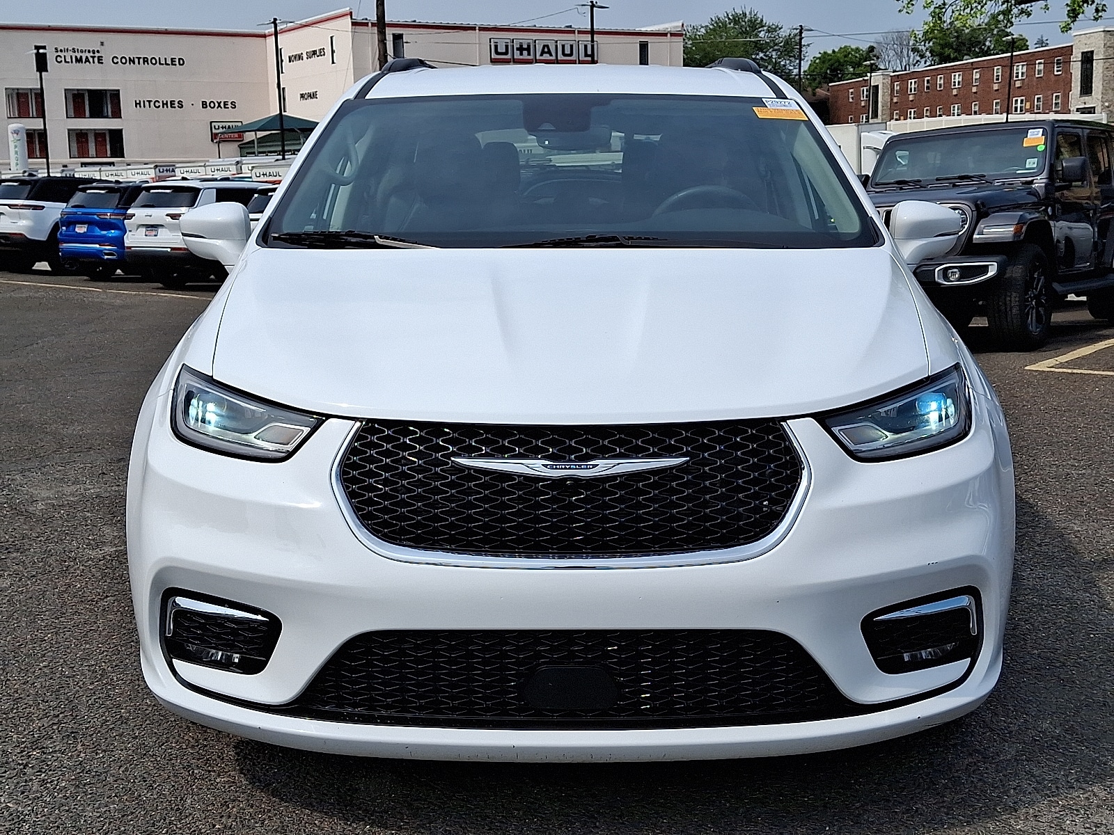 Used 2022 Chrysler Pacifica Touring L with VIN 2C4RC1BG9NR229272 for sale in Philadelphia, PA