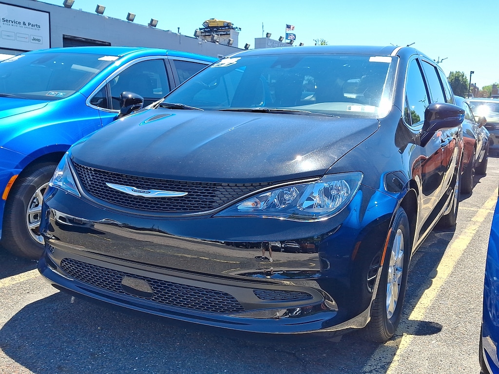 New 2027 Chrysler Pacifica LX Passenger Van