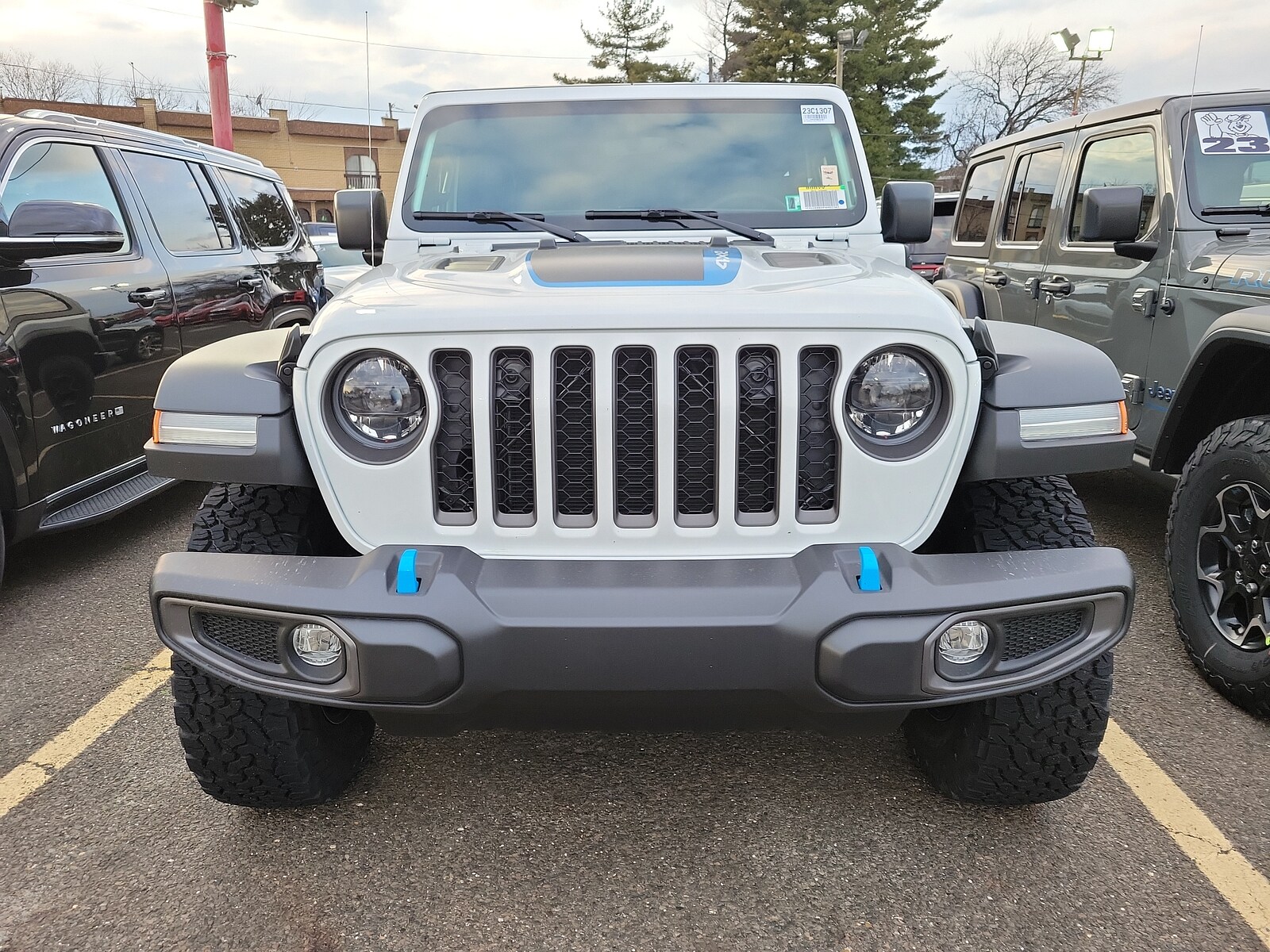2023 Jeep Wrangler 4xe Rubicon photo 2
