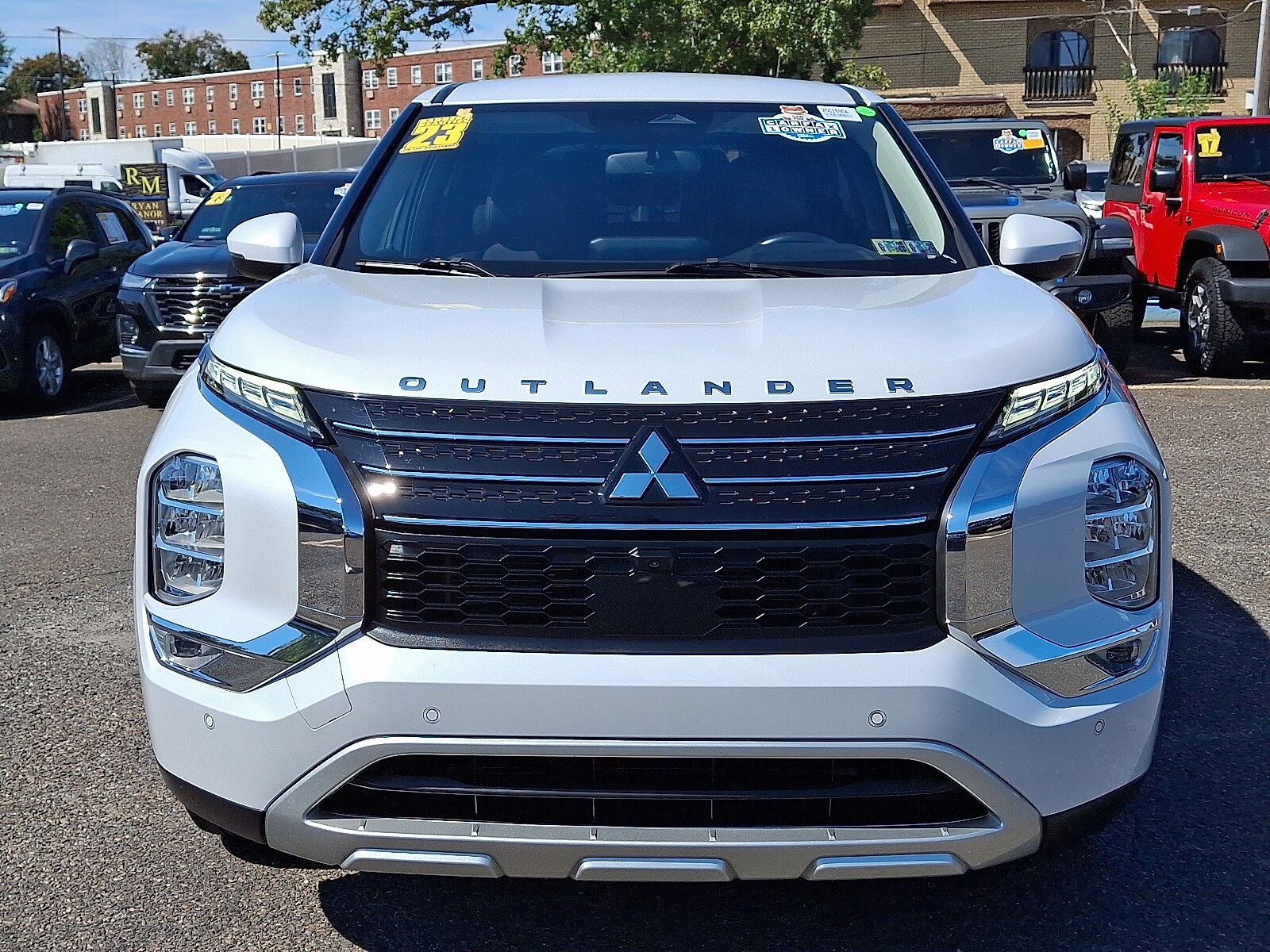 2023 Mitsubishi Outlander SE 2.5 photo 2