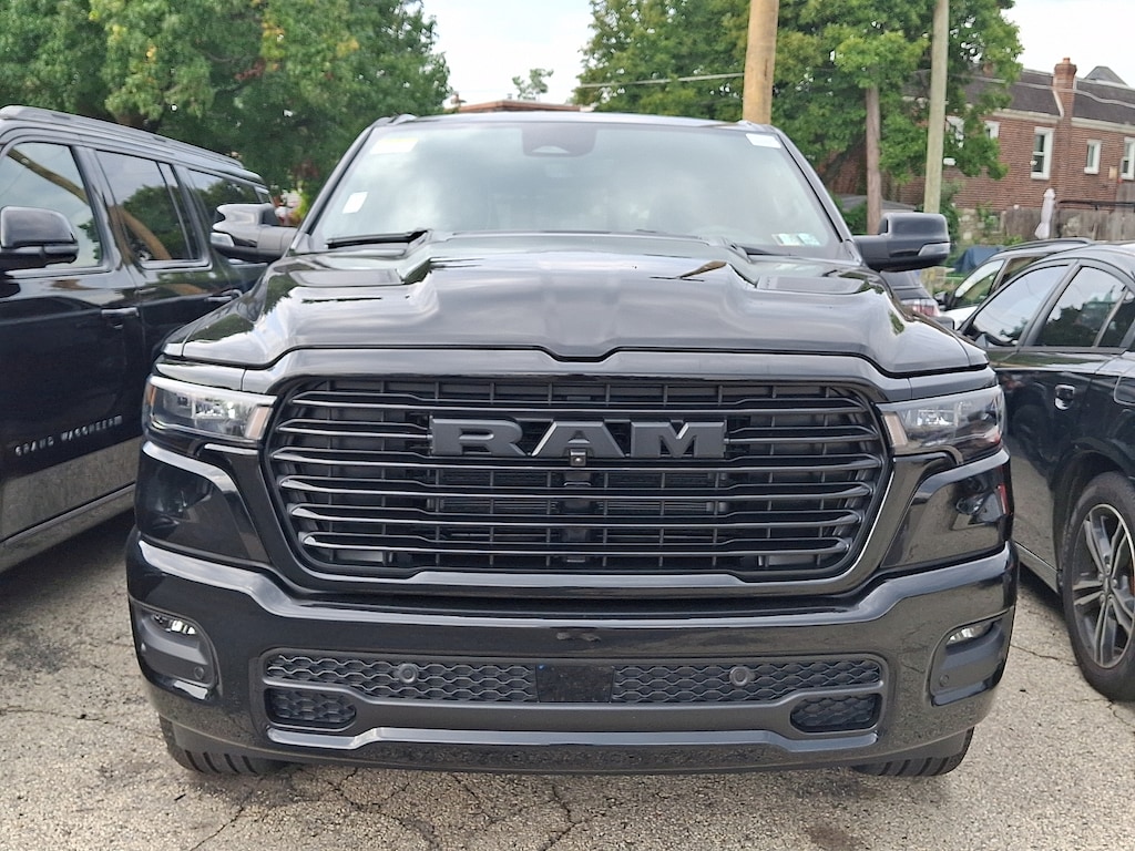 New 2027 Ram 1500 LARAMIE CREW CAB 4X4 5'7 BOX Pickup