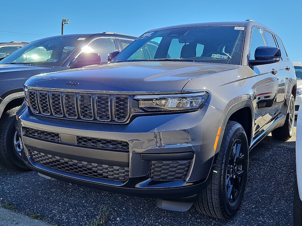 New 2025 Jeep Grand Cherokee L ALTITUDE X 4X4 Sport Utility