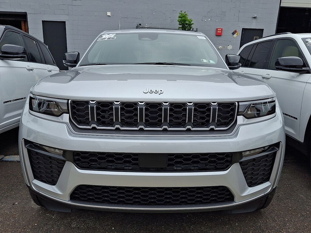 New 2026 Jeep Grand Cherokee Limited 4x4 Sport Utility