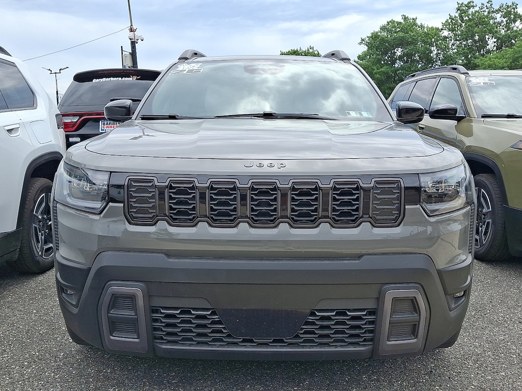 New 2026 Jeep Cherokee Laredo 4x4 Sport Utility
