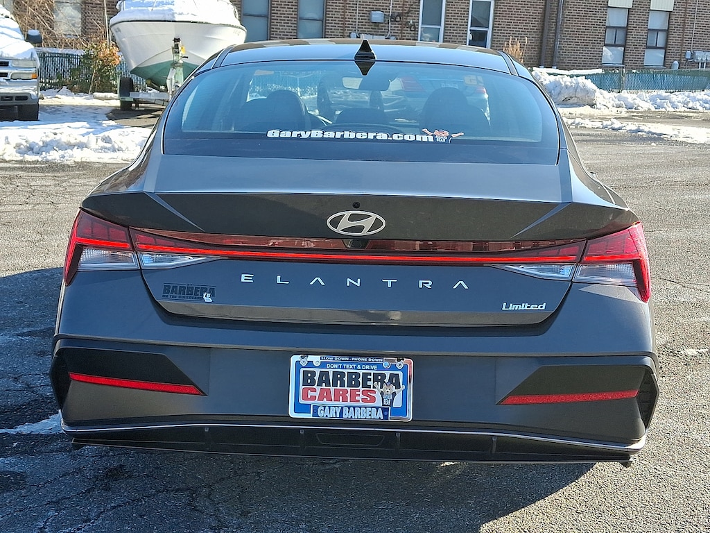 Used 2025 Hyundai Elantra Limited Sedan