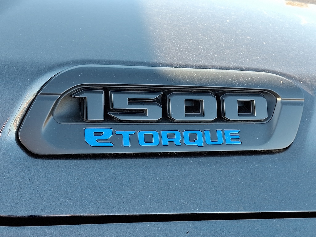 New 2025 Ram 1500 BIG HORN CREW CAB 4X4 5'7 BOX Pickup