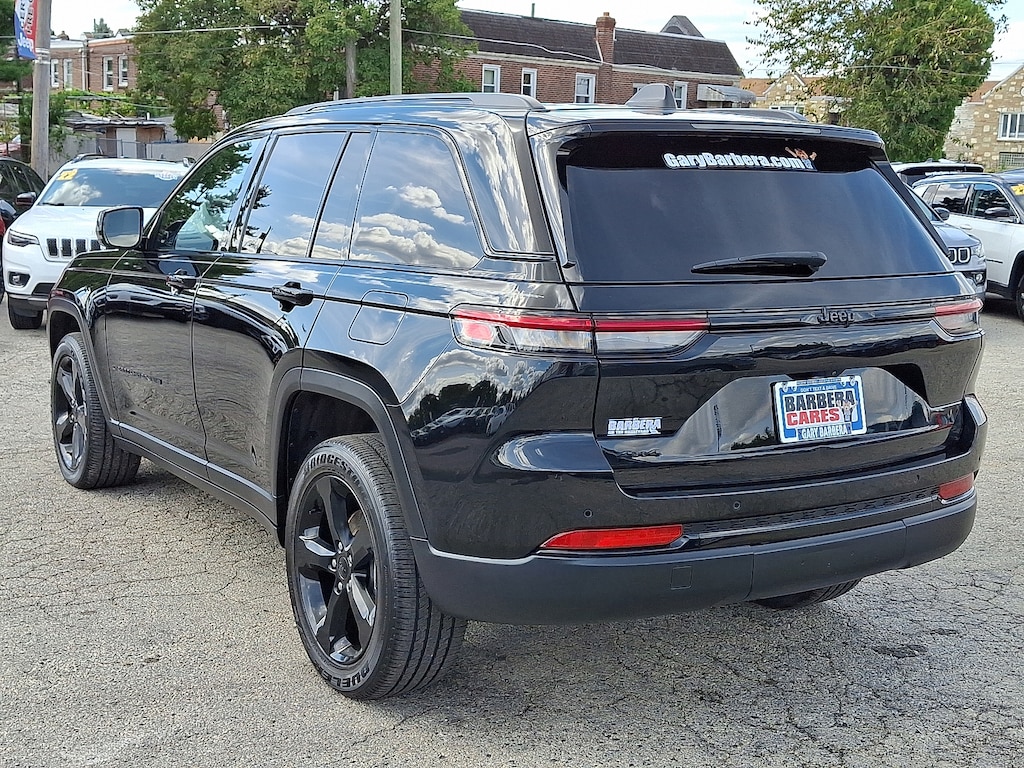 Used 2023 Jeep Grand Cherokee Altitude 4x4 Sport Utility