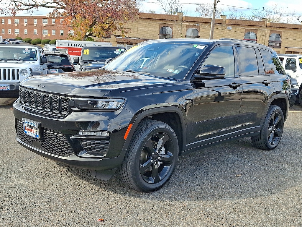 Used 2023 Jeep Grand Cherokee Limited 4x4 Sport Utility