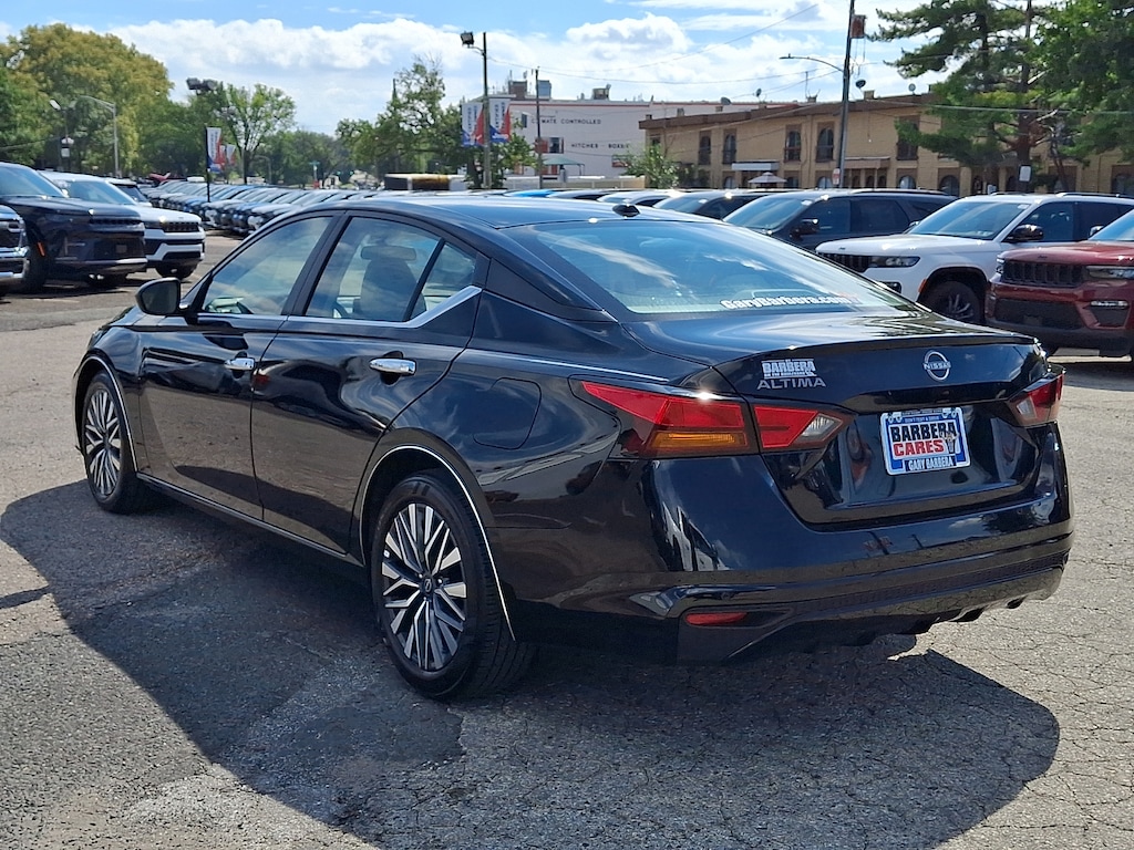 Used 2025 Nissan Altima SV FWD Sedan
