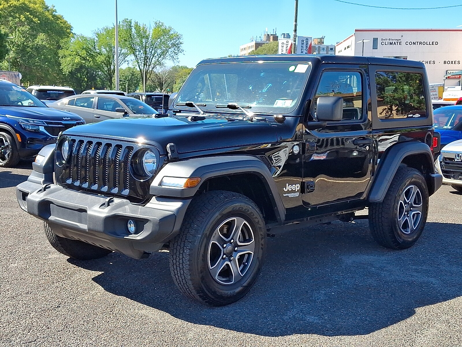2019 Jeep Wrangler Sport S photo 2