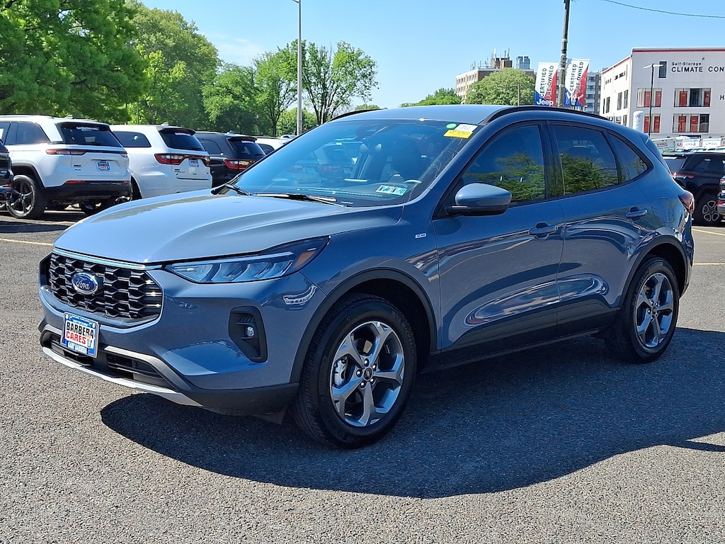 Used 2025 Ford Escape ST-Line Select Sport Utility