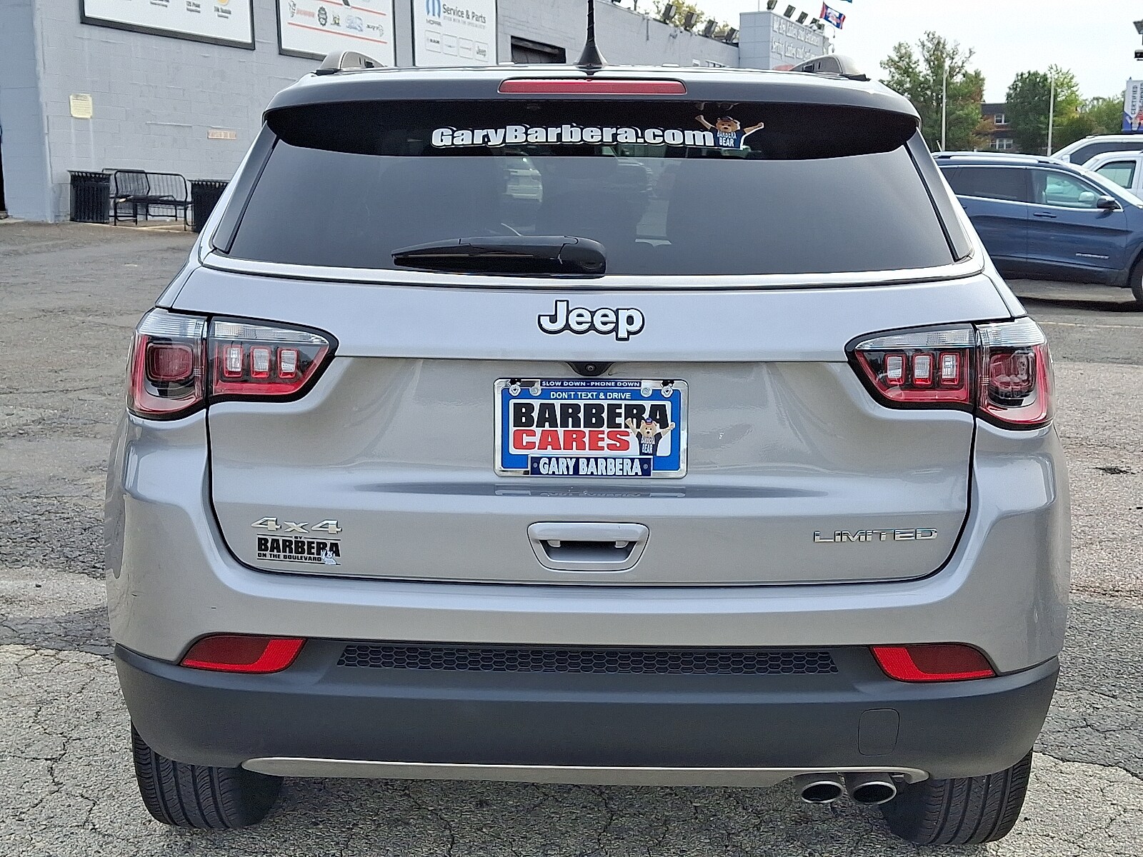 2022 Jeep Compass Limited photo 2