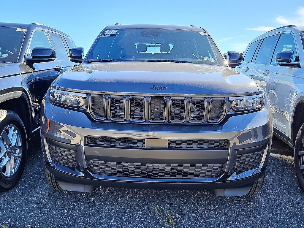 New 2025 Jeep Grand Cherokee L ALTITUDE X 4X4 Sport Utility