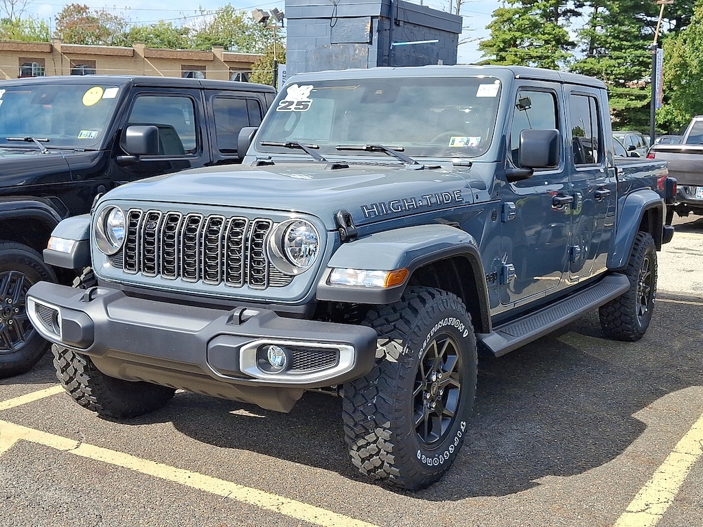 New 2025 Jeep Gladiator HIGH TIDE 4X4 Pickup