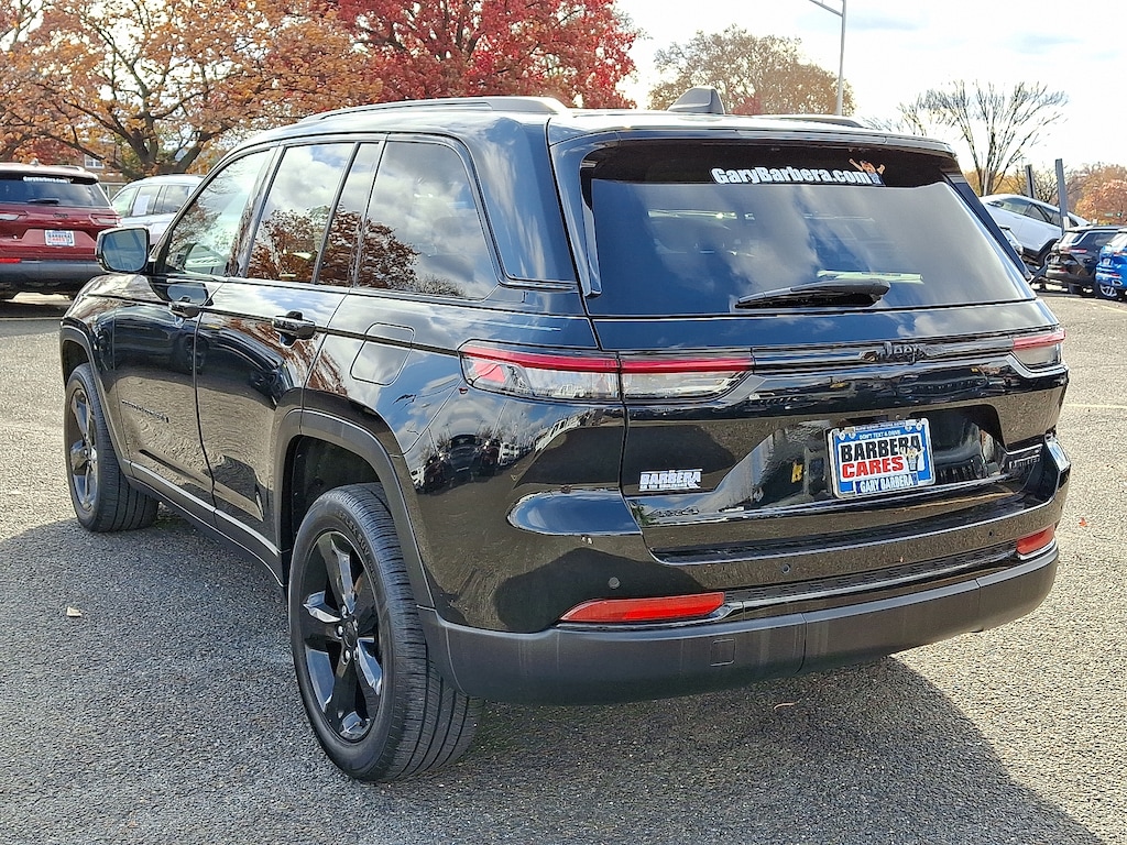 Used 2023 Jeep Grand Cherokee Limited 4x4 Sport Utility