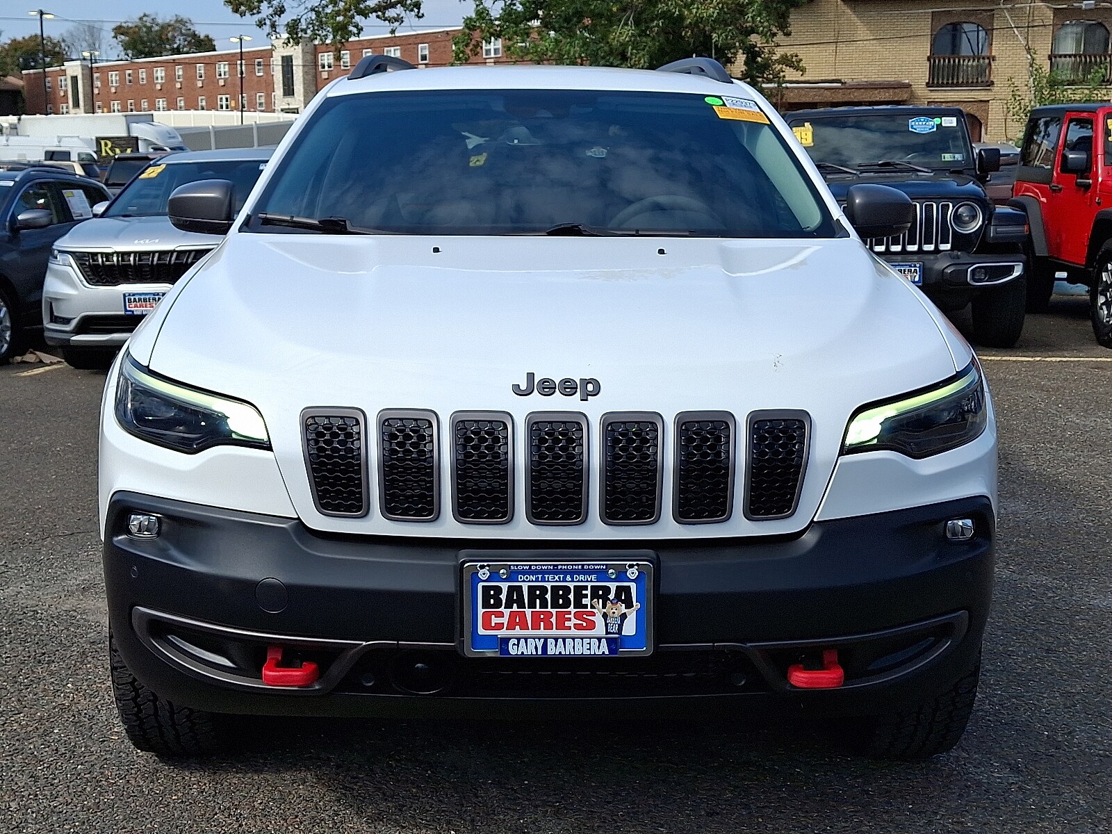 2021 Jeep Cherokee Trailhawk photo 2