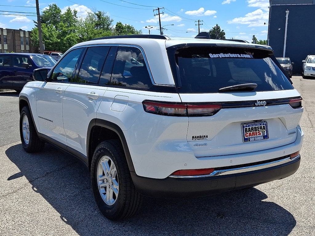 Used 2024 Jeep Grand Cherokee Laredo 4x4 Sport Utility