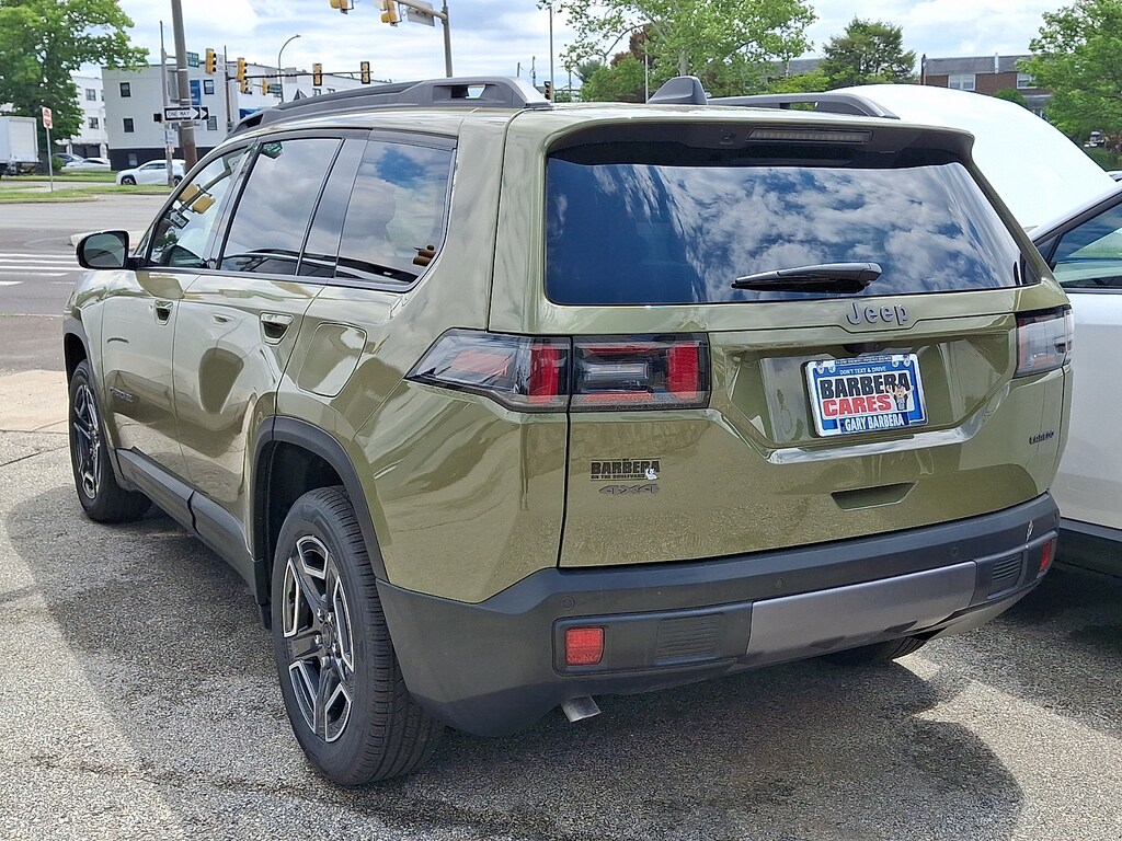 New 2026 Jeep Cherokee Laredo Sport Utility