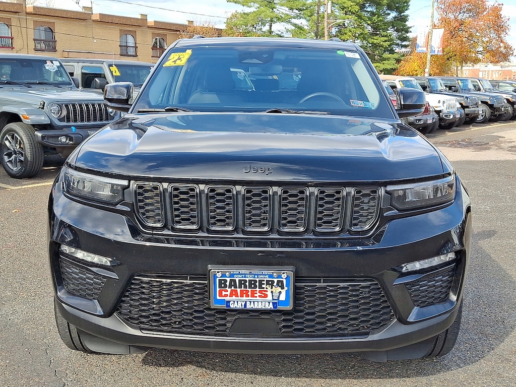 Used 2023 Jeep Grand Cherokee Limited 4x4 Sport Utility
