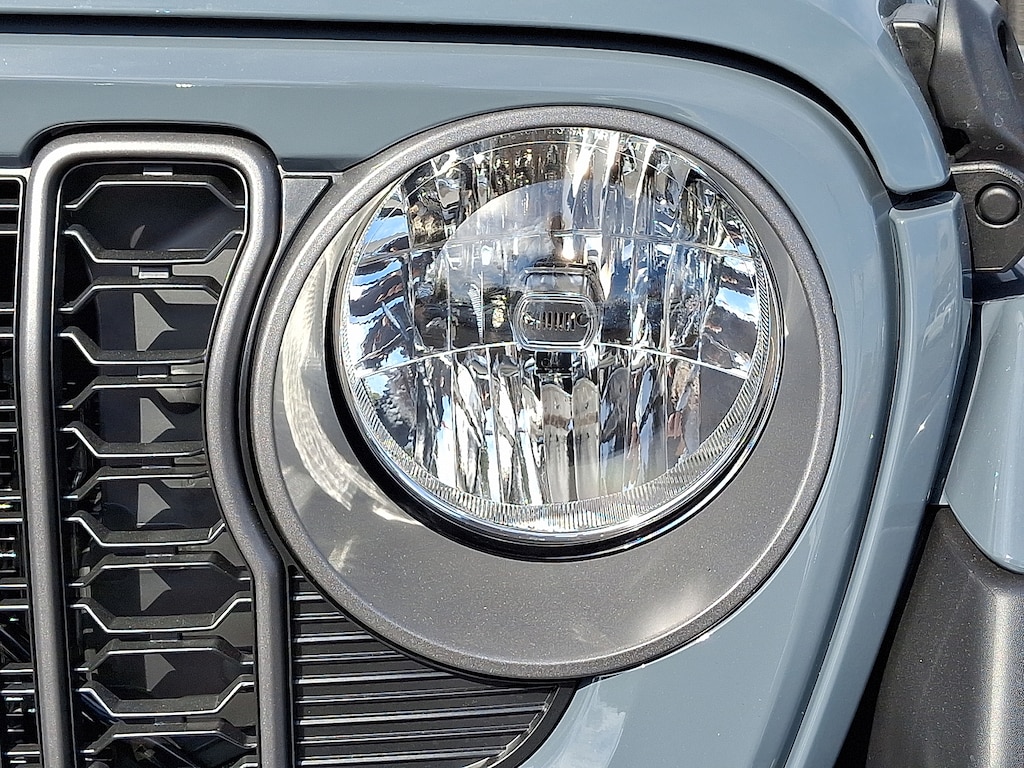 New 2025 Jeep Gladiator HIGH TIDE 4X4 Pickup