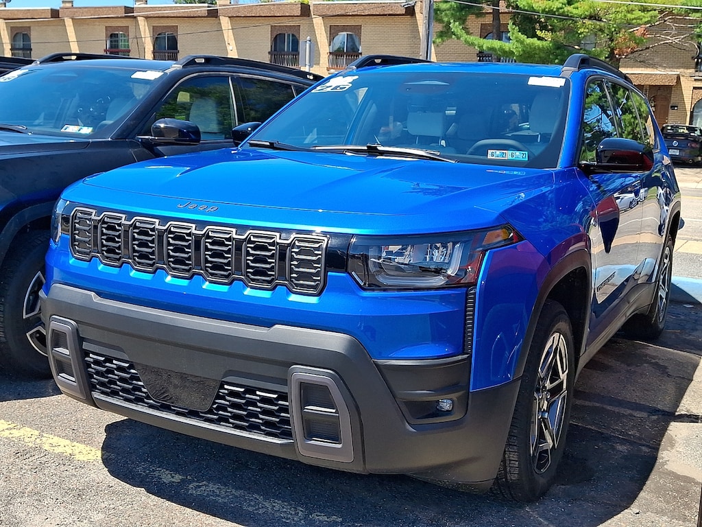 New 2026 Jeep Cherokee Laredo 4x4 Sport Utility