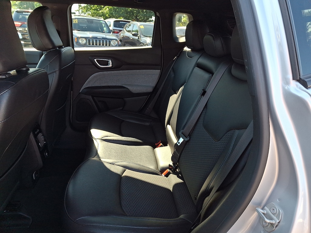 Used 2024 Jeep Compass Latitude 4x4 Sport Utility
