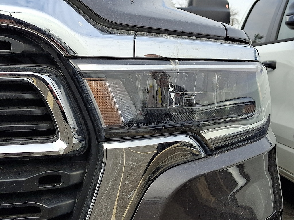 New 2025 Ram 1500 TRADESMAN CREW CAB 4X4 5'7 BOX Pickup