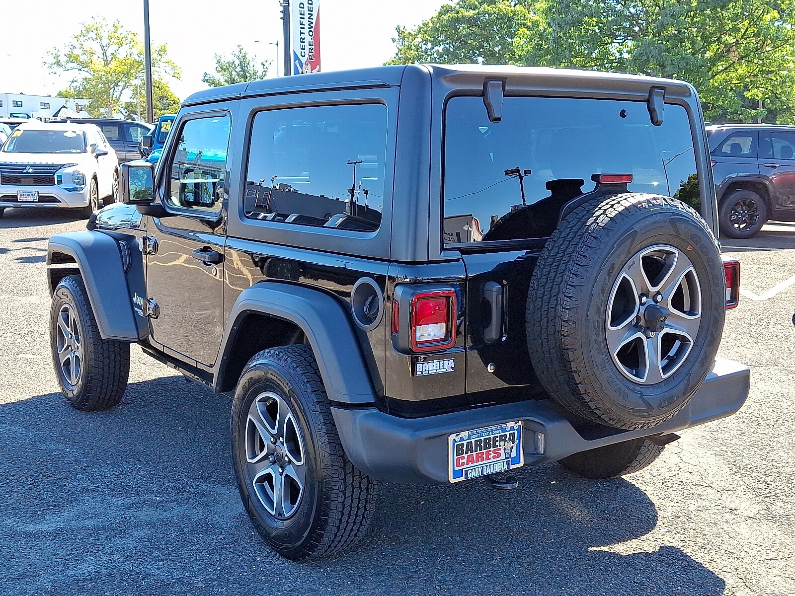 2019 Jeep Wrangler Sport S photo 3