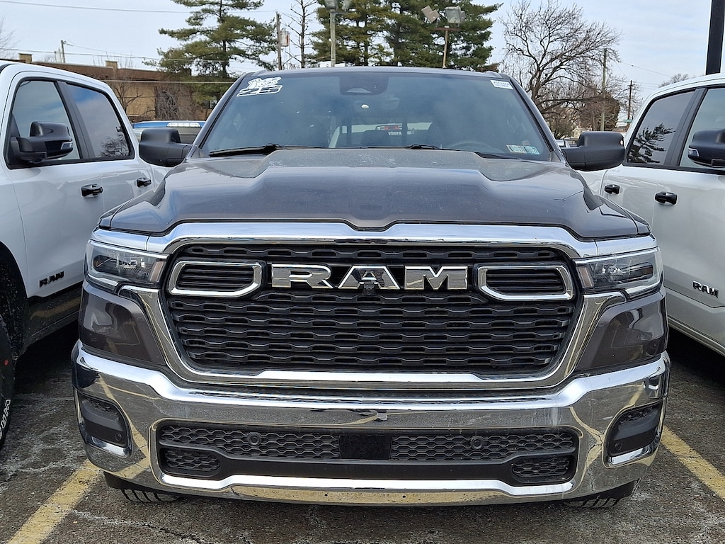 New 2025 Ram 1500 TRADESMAN CREW CAB 4X4 5'7 BOX Pickup