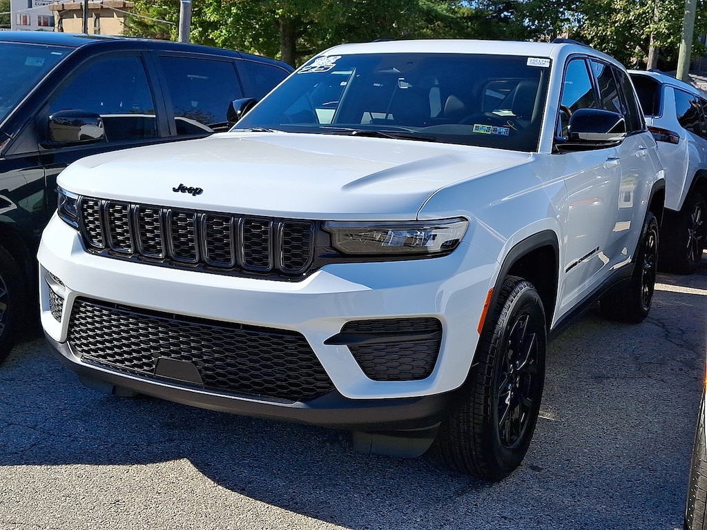 New 2025 Jeep Grand Cherokee ALTITUDE X 4X4 Sport Utility