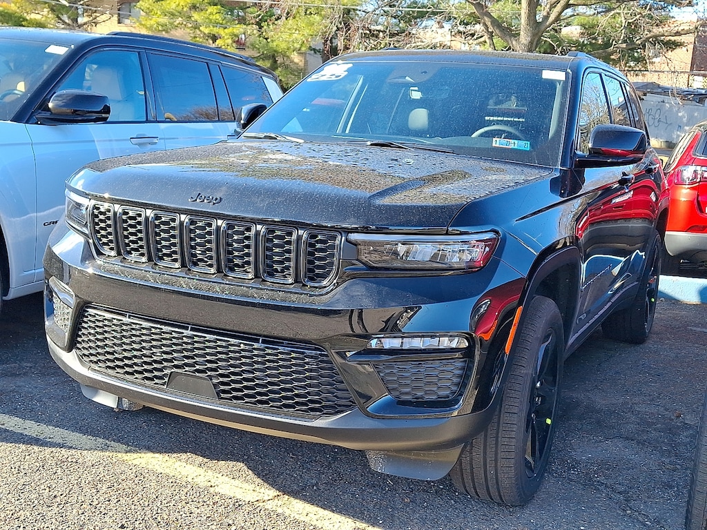 New 2025 Jeep Grand Cherokee LIMITED 4X4 Sport Utility