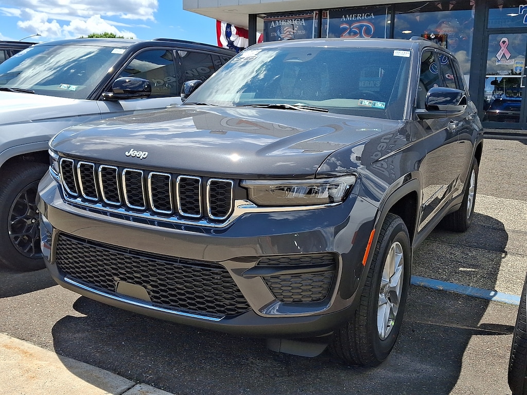 New 2026 Jeep Grand Cherokee Altitude 4x4 Sport Utility