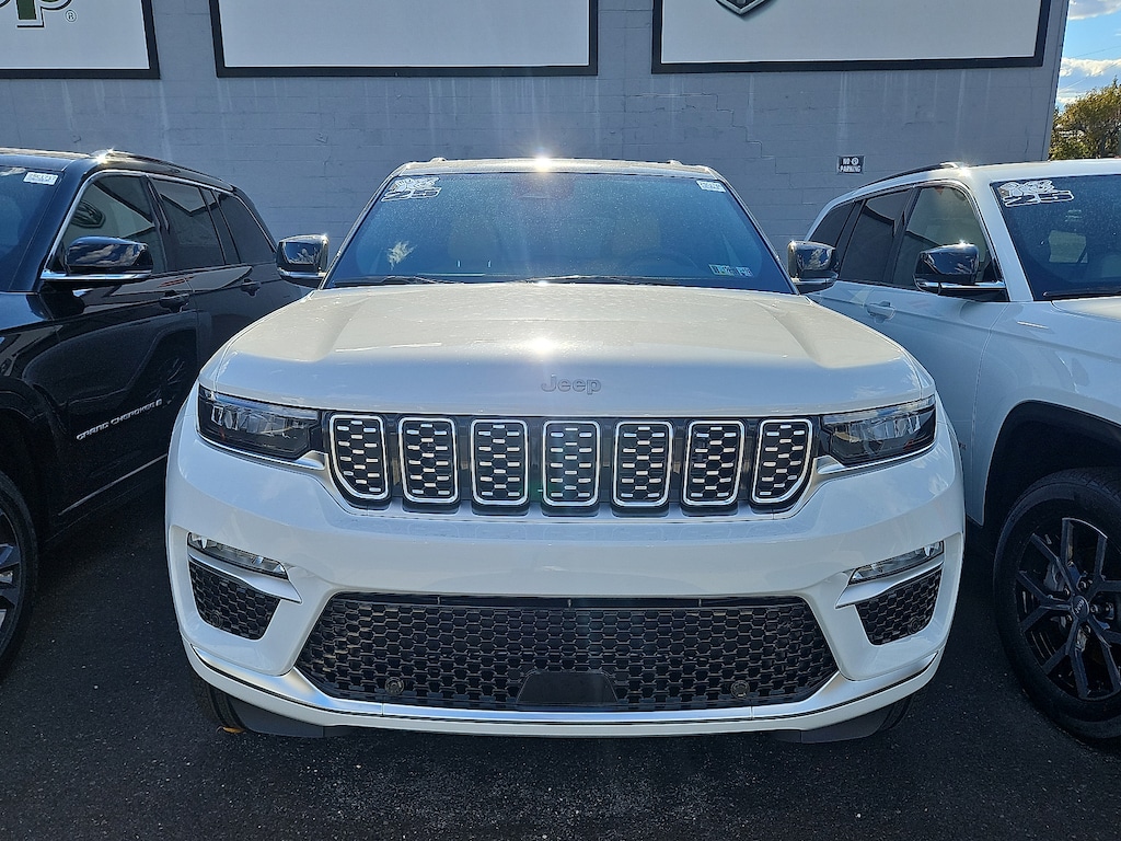 New 2025 Jeep Grand Cherokee SUMMIT 4X4 Sport Utility