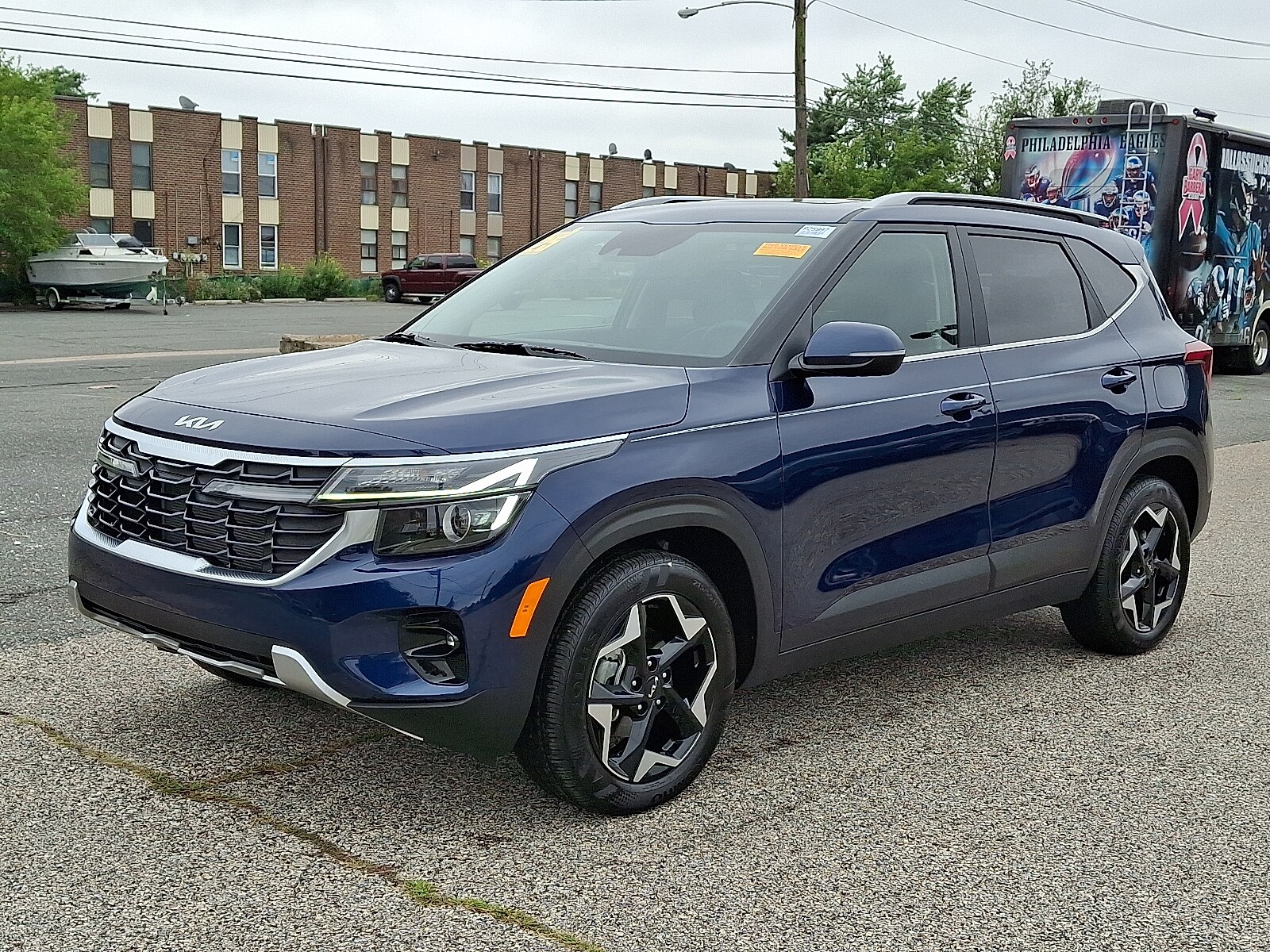 2025 Kia Seltos EX photo 3