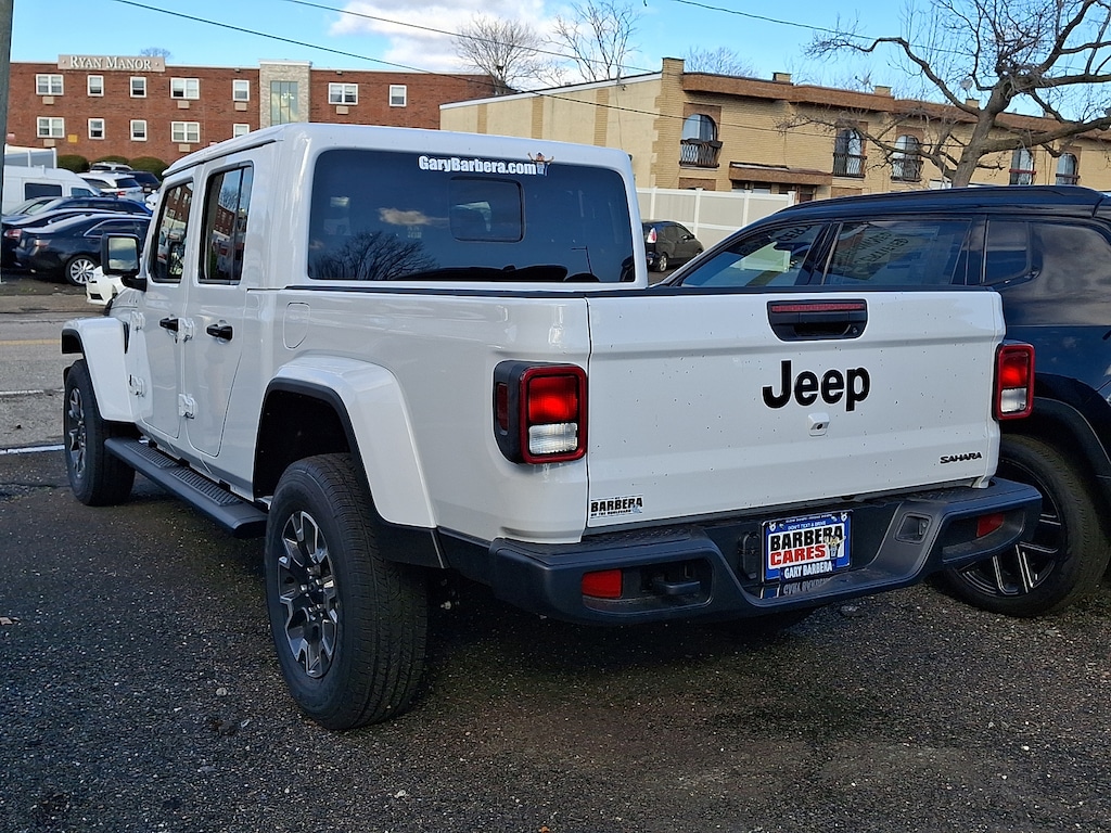 New 2026 Jeep Gladiator SAHARA 4X4 Pickup