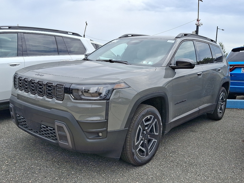New 2026 Jeep Cherokee Laredo 4x4 Sport Utility