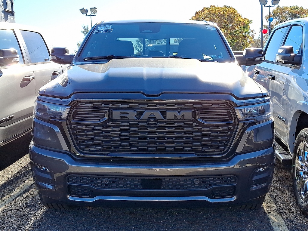 New 2025 Ram 1500 BIG HORN CREW CAB 4X4 5'7 BOX Pickup