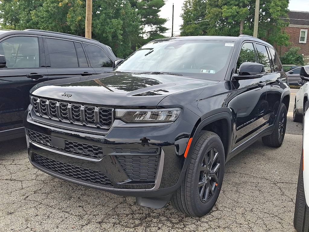 New 2027 Jeep Grand Cherokee Laredo Altitude Sport Utility